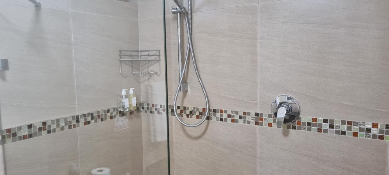 Somerzicht Guest House Съмърсет Уест Екстериор снимка