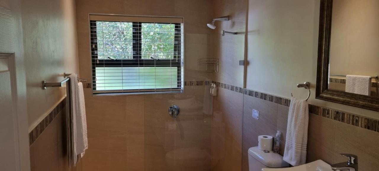 Somerzicht Guest House Съмърсет Уест Екстериор снимка